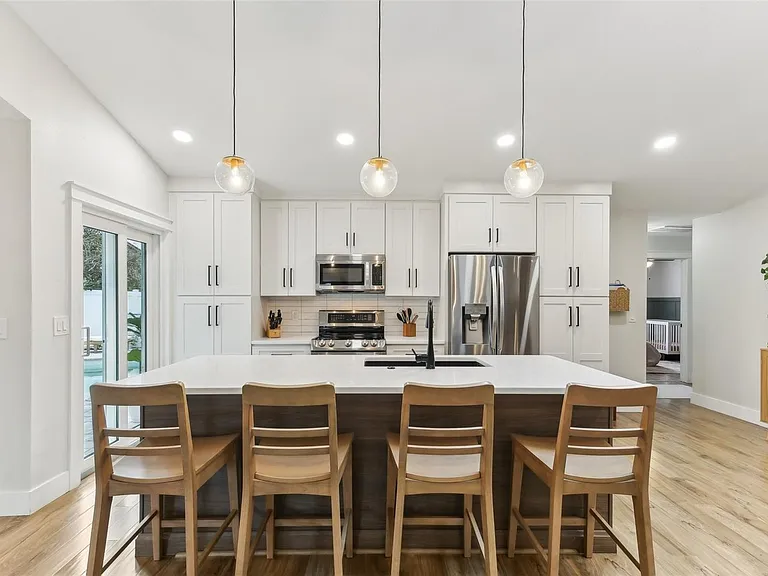 3775 Springhill Cir — Photo 4