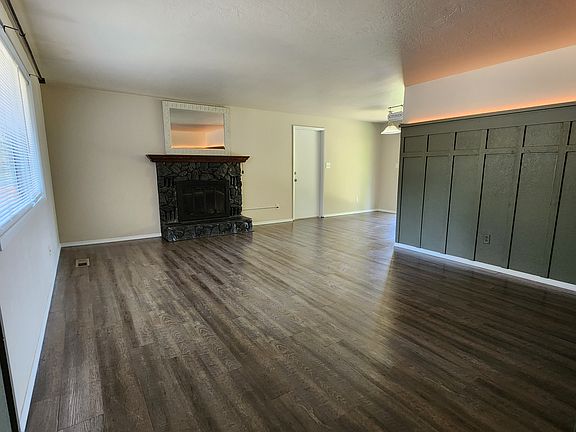2nd image of 2217 Harrison Ave