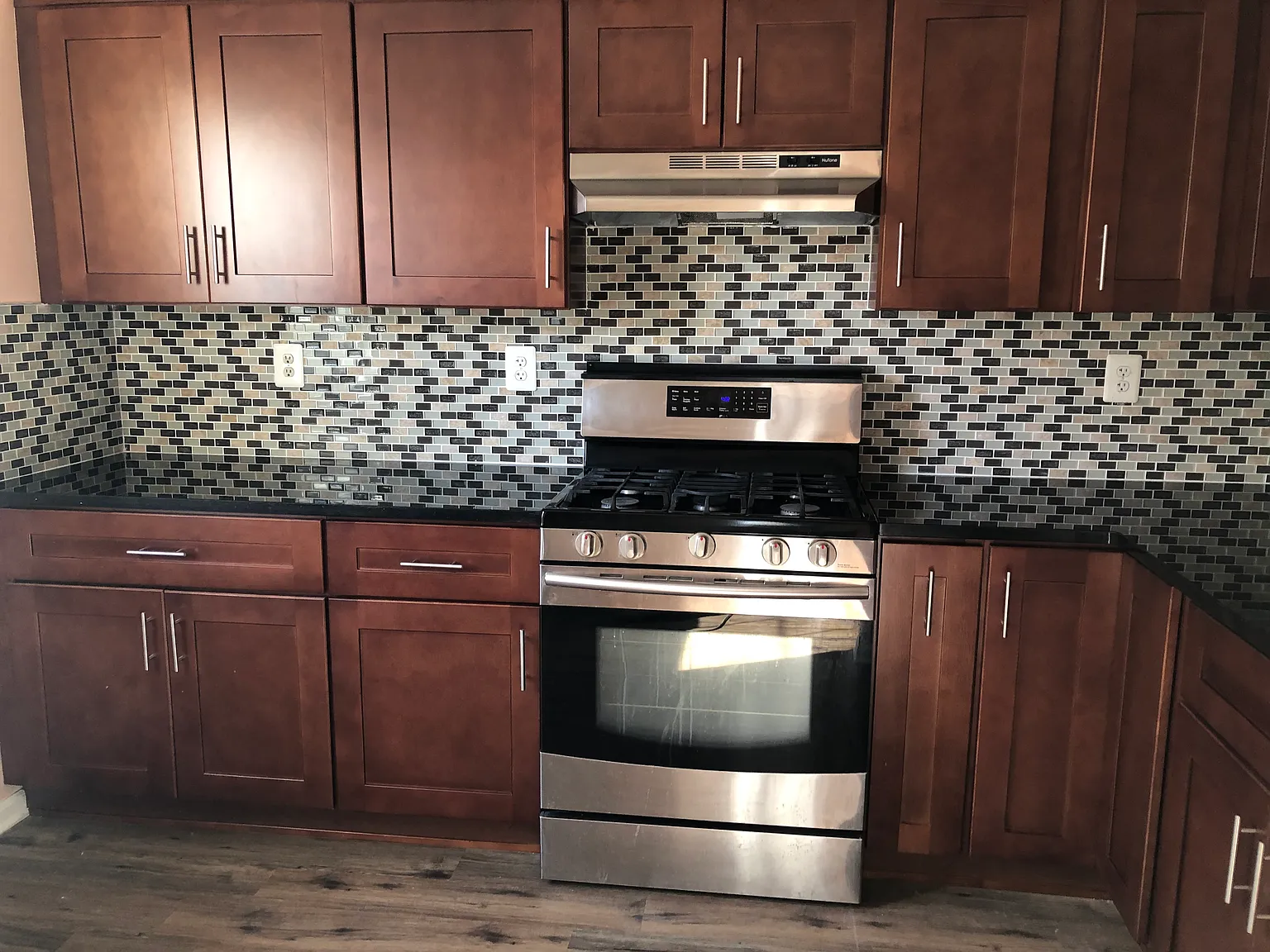 406 Woodbridge Commons Way — Photo 1