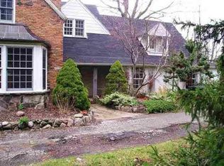 3224 Adams Rd, Troy, MI 48084