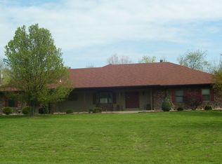147 Oakridge West Dr, Saint Peters, MO 63376