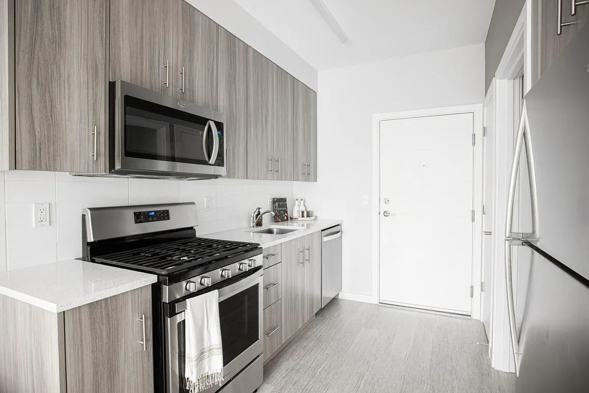FortyOne 11 — Photo 1