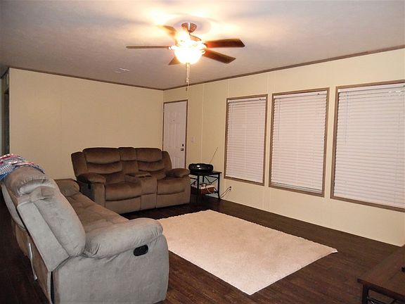 3rd image of 146 Mimosa Dr