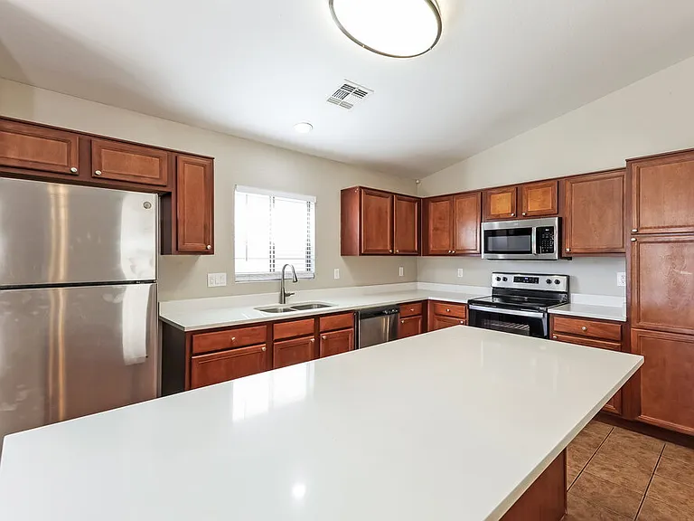 12530 W Willow Ave — Photo 7