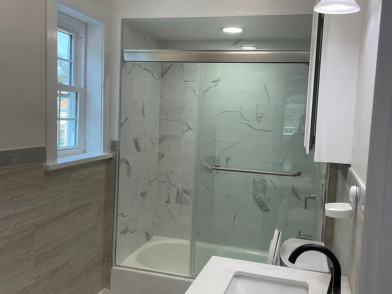 7 W Main St #1 — Photo 1