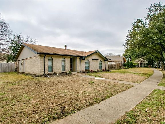 3rd image of 1840 Chamberlain Dr