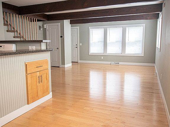 5th image of 913-919 Carrier Creek Blvd NE #913