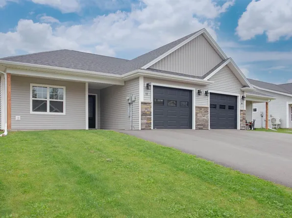 12 Essex Dr, Charlottetown, PE C1E 3R1
