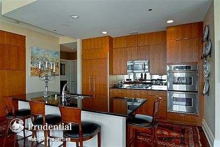 4th image of 333 N Canal St APT 2601