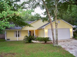 216 McQueen Cir, Saint Marys, GA 31558