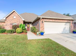 109 Clear Lake Dr, Lafayette, LA 70506