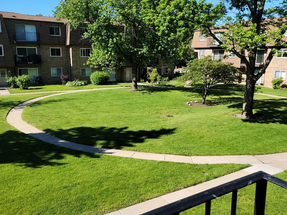 1st image of 9436 Bay Colony Dr APT 2E