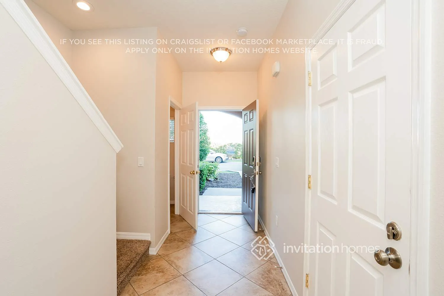 1366 Grantham Dr #1366 Sarasota, FL 34234 — Photo 2