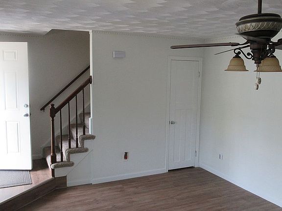5th image of 410 Indian Summer Ln