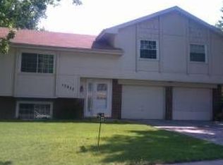 13972 Meadow Ridge Rd, Omaha, NE 68138