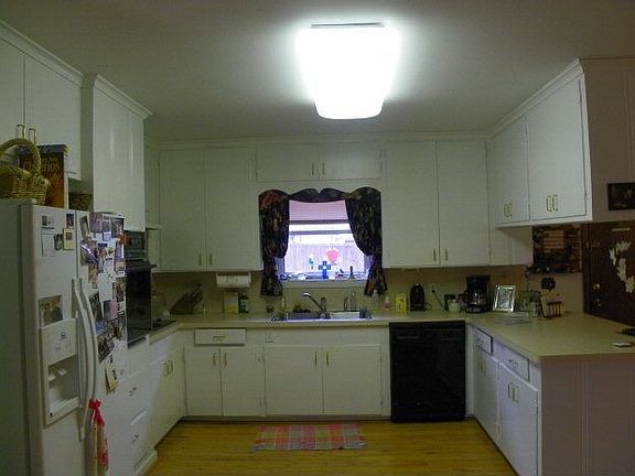 2nd image of 1201 Tom Temple Dr
