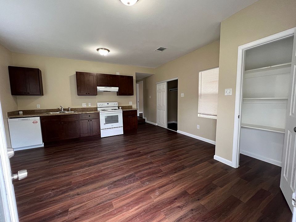 2355 Pecos St UNIT B Beaumont TX 77702 Zillow