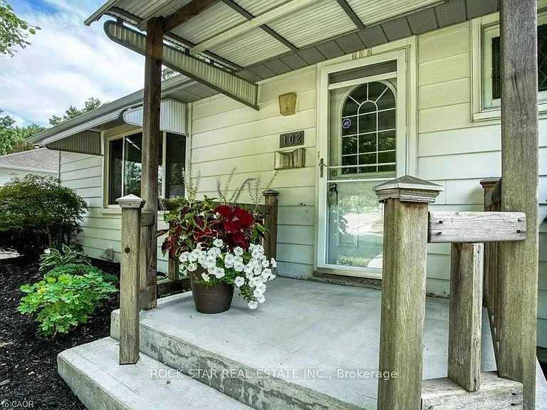 102 Kribs St #MAIN — Photo 2