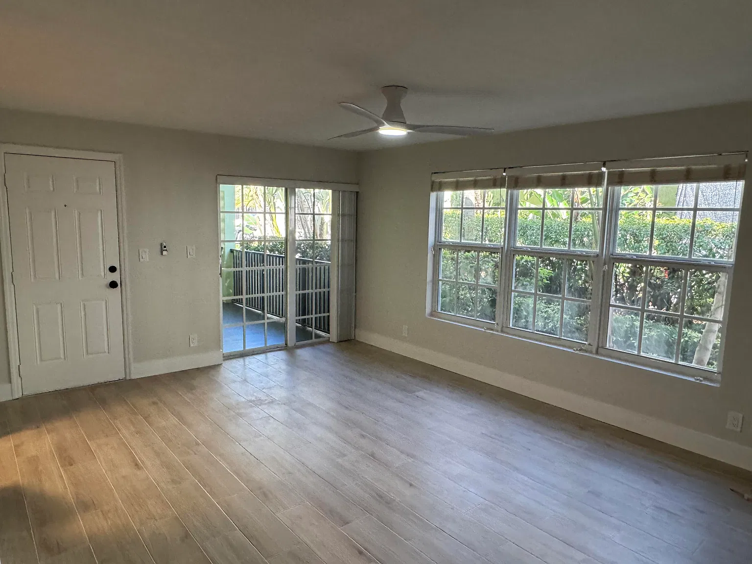 2 bed, 2.0 bath, 1198 sqft, $2,595 — Photo 2