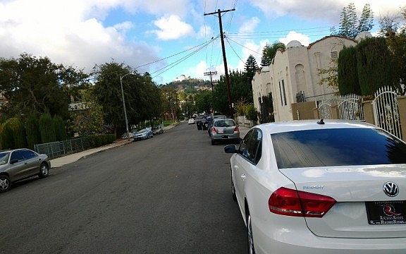 4th image of 1835 N Mariposa Ave