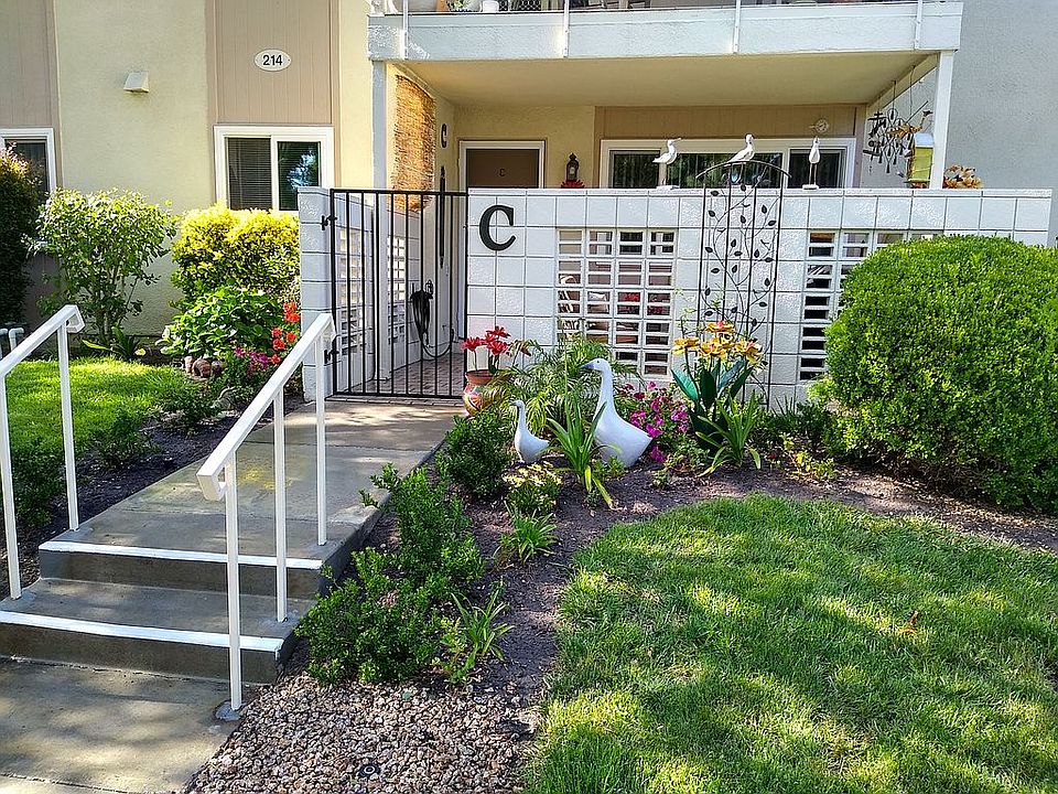1st image of 214 Avenida Majorca C #C
