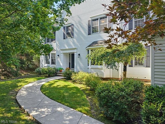 2nd image of 6460 Laura Ln