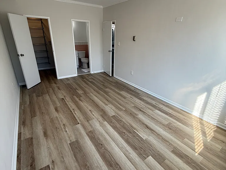 4390 Lorcom Ln #810 — Photo 15