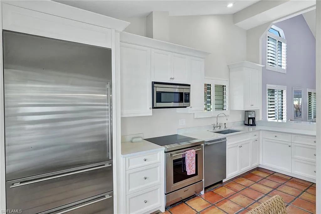 2 bed, 2.0 bath, 1665 sqft, $10,000 — Photo 2