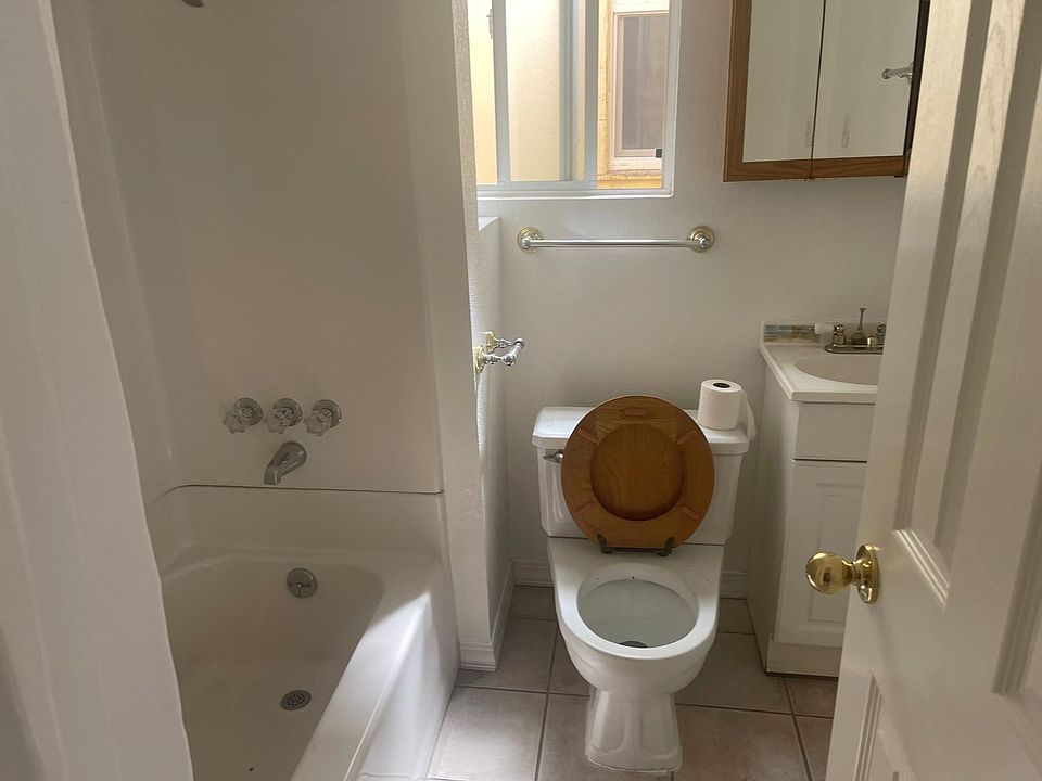 2nd image of 1406 47th Ave APT 2