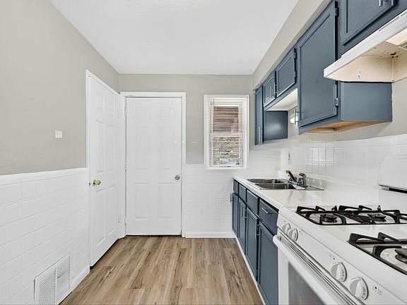 2nd image of 6321 Abbott Dr