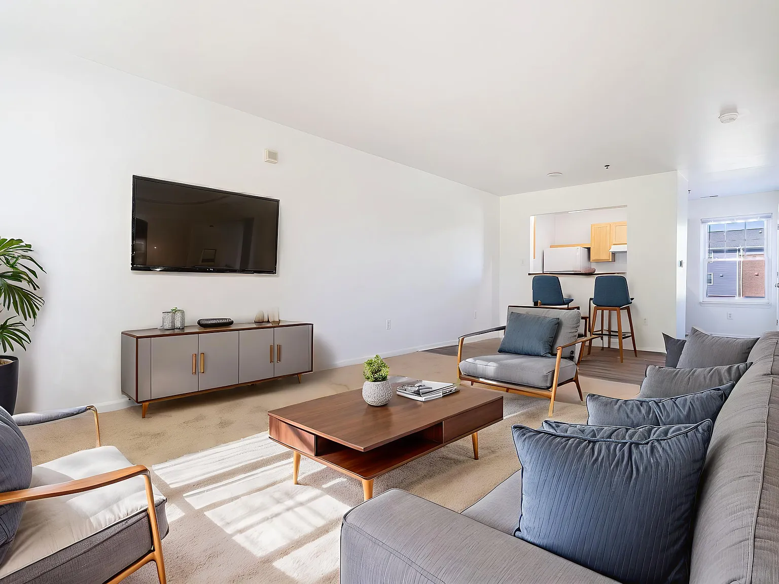 Palmer Court Townhomes — Photo 2