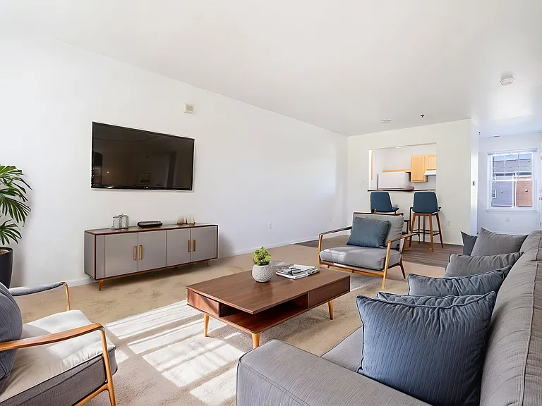 Palmer Court Townhomes — Photo 2