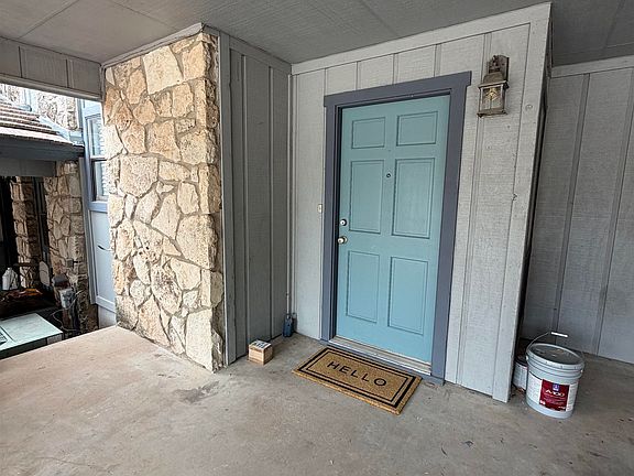 2nd image of 307 Crestview