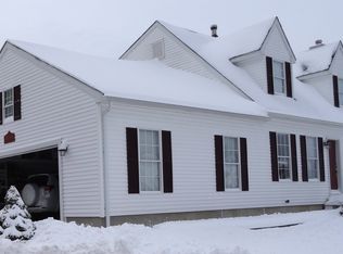 2 Ridge View Ter, New Hartford, CT 06057