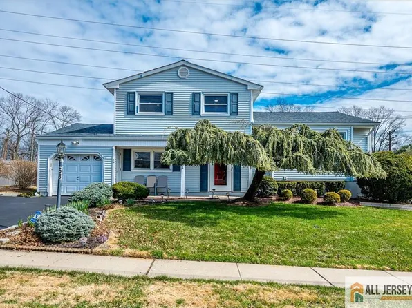 68 Beechwood Ave, Edison, NJ 08837