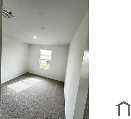 4 bed, 1720 sqft, $2,750 — Photo 3