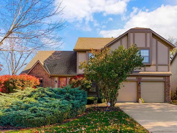 8001 Lakeview Ave, Lenexa, KS 66219