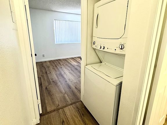 5th image of 303 W Verdugo Ave APT 201