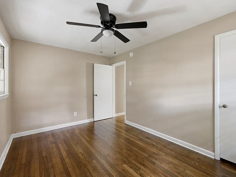 141 Zandale Dr — Photo 7