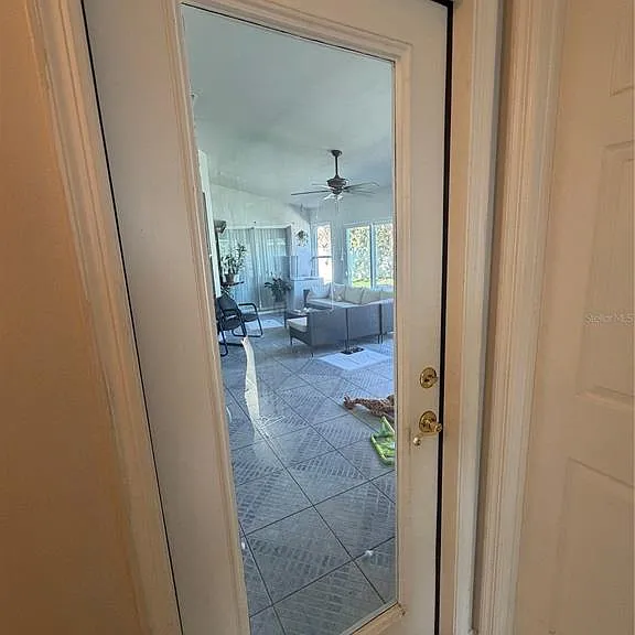 2618 Hawthorne Ln — Photo 17
