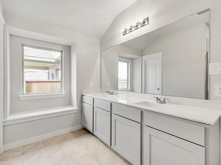 2907 Doggett Dr — Photo 9