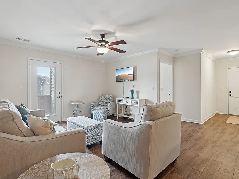 Nicholas Place Apartments — Photo 61