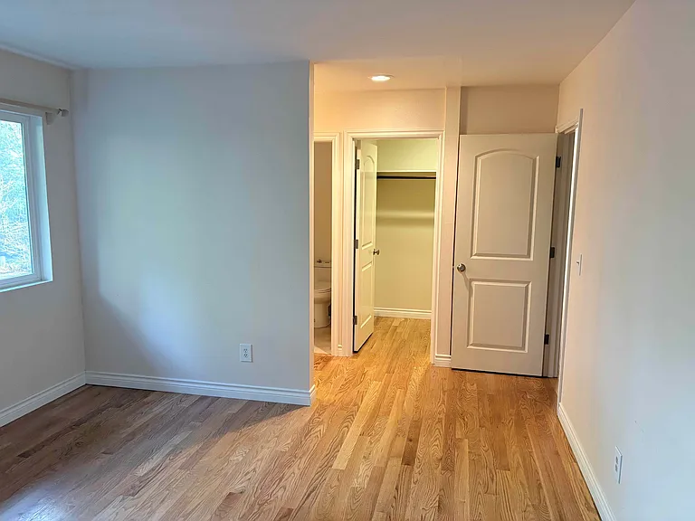 10215 SE 6th St — Photo 9