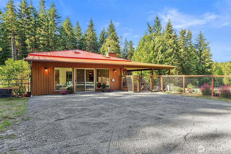 2nd image of 472 S Edwards Road