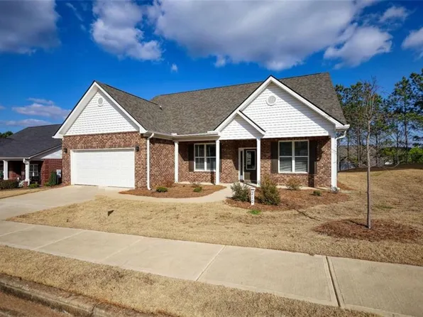 210 Park Place Trl, Social Circle, GA 30025
