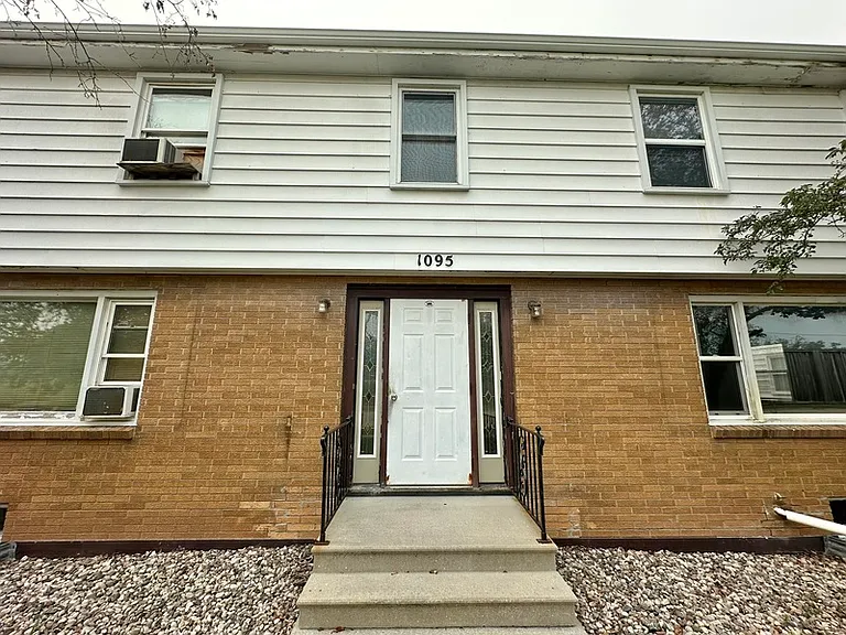1095 Gillingham Rd #D — Photo 3