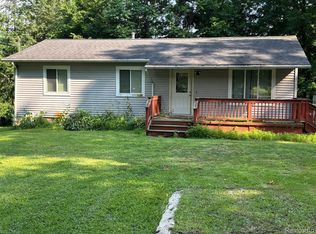 15279 Ripple Dr, Linden, MI 48451