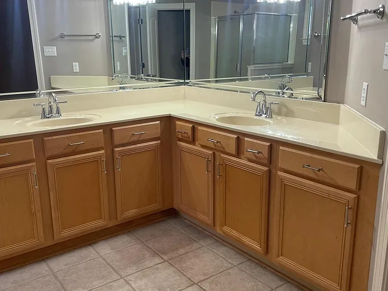 2895 Liverpool Ln — Photo 11