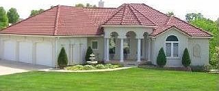 1st image of 601 NE Persimmon Ln