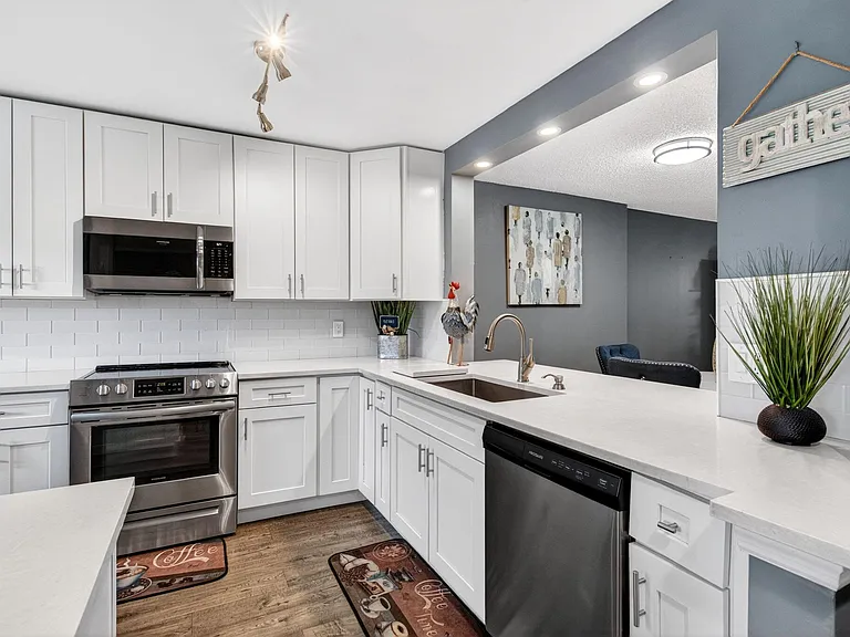 5550 Witney Dr #209 — Photo 20